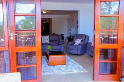 Stayplus Shanzu Beachfront Apartment