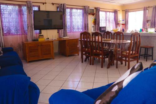 Hotel Cs Guest House And Apartment