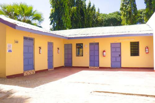 Hotel Cs Guest House And Apartment