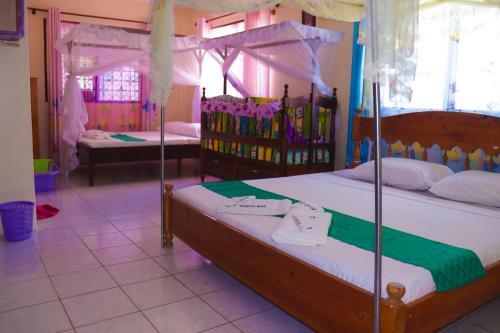 Hotel Cs Guest House And Apartment