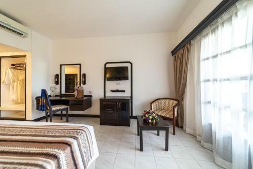 Hostal Room In Bb - Prideinn Flamingo Beach Resort Spa