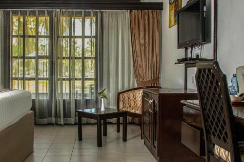 Hostal Room In Bb - Prideinn Flamingo Beach Resort Spa