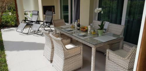 Luxury Apartments Beauty Gardens
