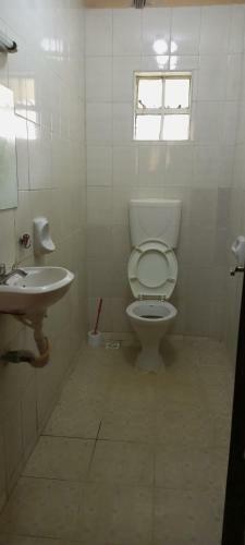 Apartamento 2 Bedroom Bnb: Wifi, Hot Shower, Parking