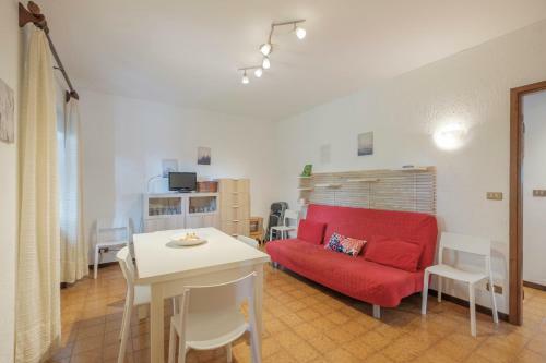 Villa Ida - 2 Bedrooms Apartment With Private Garden