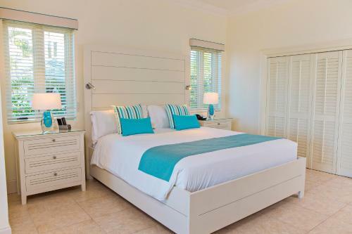 Hotel The Cove Suites