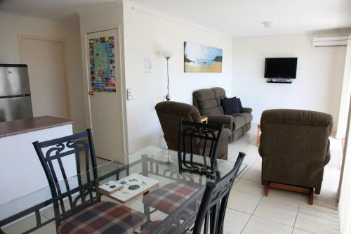 Beach House Holiday Apartments