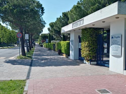 Sunflower Apartment - Trilocale Con Piscina, Terrazza E Wifi