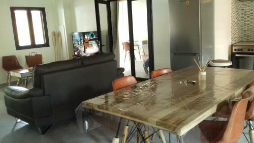 Hostal Location Meubl� A Salazie