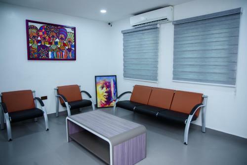 Hotel White Vill Hospitality And Homes