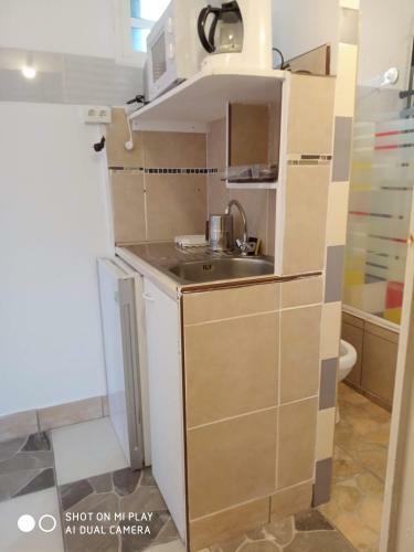 Hostal Charmant Studio Dans Le Sud, Id�al Pour Un Couple