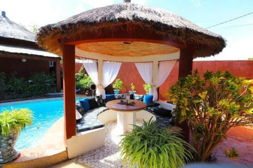 Hostal Chambres D'h�tes Les Cases B�nadou