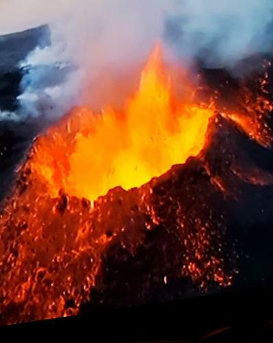 Hostal Chalets Tikinou