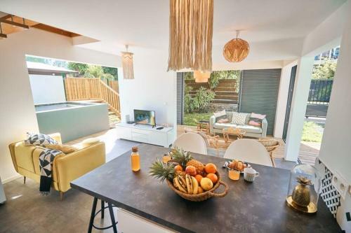 Villa Standing Avec Piscine, Jardin, Bord De Mer