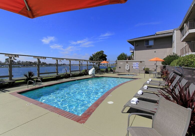 Best Western Plus Bayside Hotel