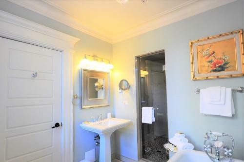 Hotel Bannerman Park Suites