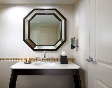 Sheraton Montreal Airport Hotel
