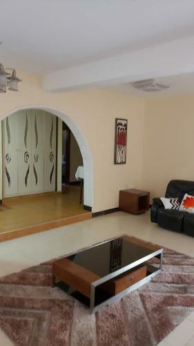 Molo Meru Home