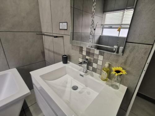 Hostal Utopia Guest House