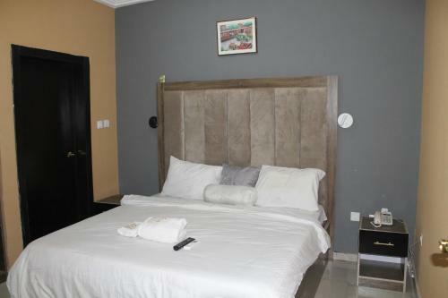 Keqs Hotel