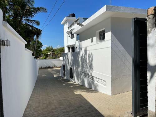 Modern 5-bedroom Villa With Pool, (a Kids Heaven).