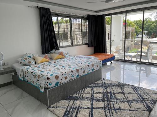 Modern 5-bedroom Villa With Pool, (a Kids Heaven).