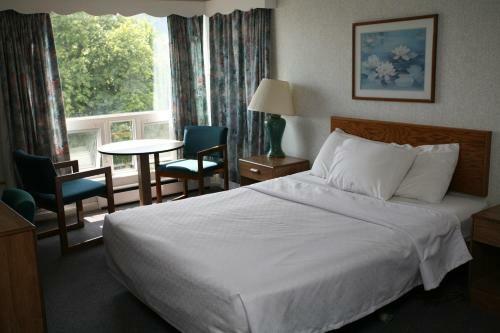 Motel Cape Breton Causeway Inn
