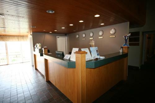 Motel Cape Breton Causeway Inn