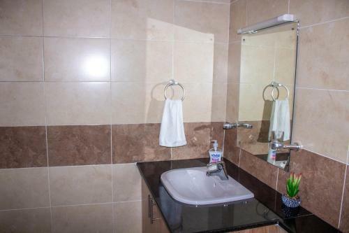 Kasty O Apartments- W Place