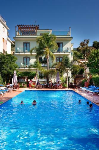Apartamento Sorrento Comfort House Con Piscina