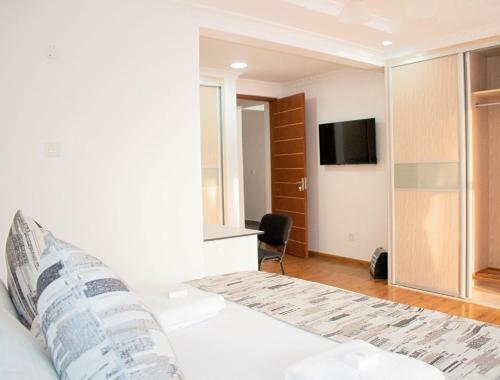 Apartamento Sebuleni Riverside By Edmor Suites