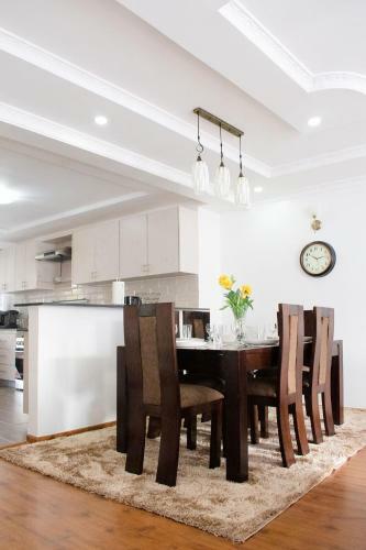 Apartamento Sebuleni Riverside By Edmor Suites