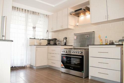 Apartamento Sebuleni Riverside By Edmor Suites