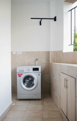 Apartamento Sebuleni Riverside By Edmor Suites
