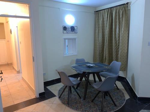 Immaculate 2-bedroom Apartment: (prime Location)