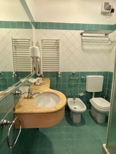 Hotel Fuori Citt�