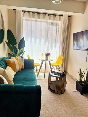 Modern 1 Bedroom Apartment. Elevated Living