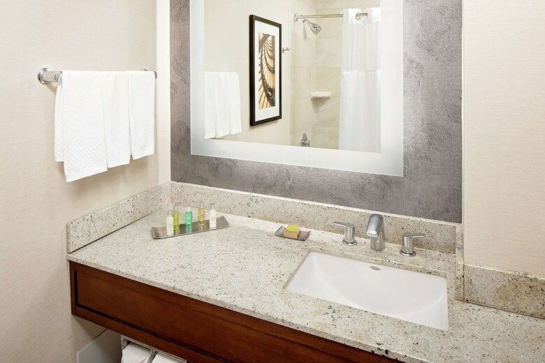 Doubletree By Hilton Hotel South Bend