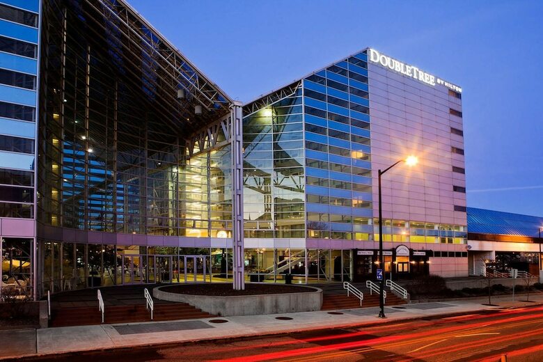 Doubletree By Hilton Hotel South Bend