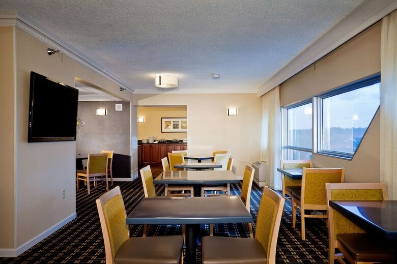 Doubletree By Hilton Hotel South Bend