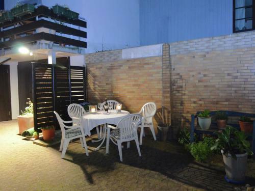 Beautiful Apartment In Hamelin With Garden