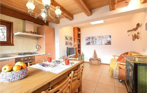 Stunning Home In Telve Di Sopra With 2 Bedrooms