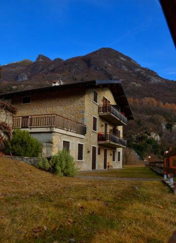 Apartamento La Rustica Sul Lago Di Tenno Mansarda
