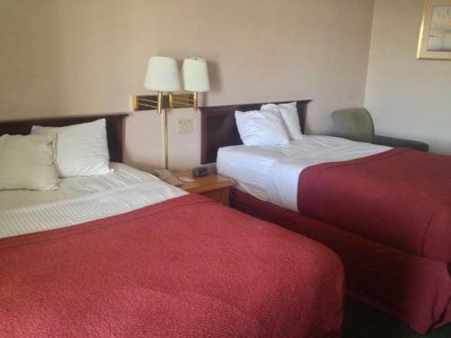 Posada Traveler Inn Denver