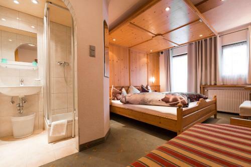 Hostal Gasthof Piburger See