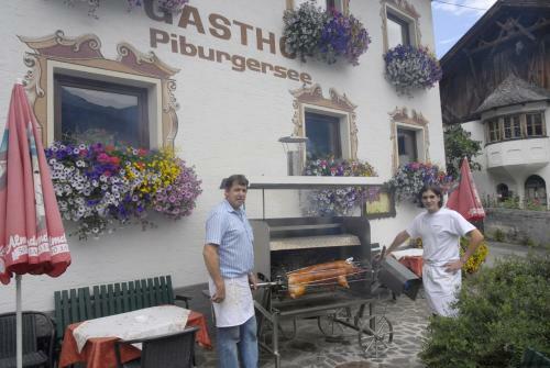Hostal Gasthof Piburger See