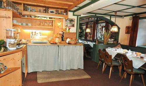 Hostal Gasthof Piburger See