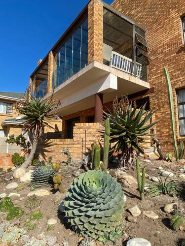Bob Bouwer Sea View Apartment