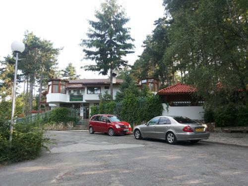 Hostal Guest House Cheshmeto