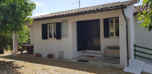 Apartamento Case In Campagna Con Piscina A Todi